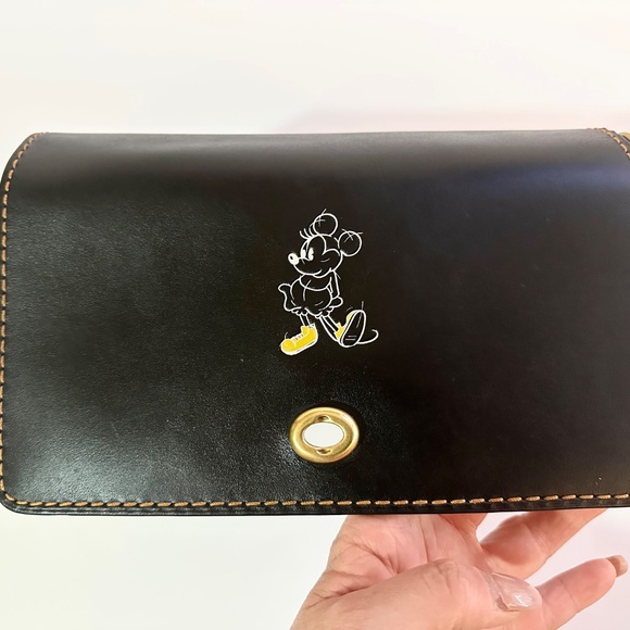 Coach - Disney x Coach Dinky with Minnie Mouse - Picture 9 of 14